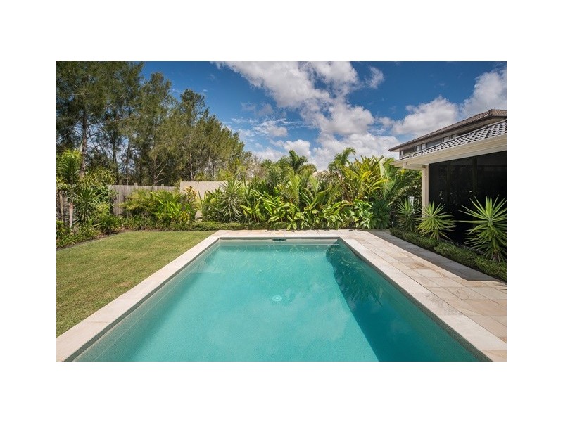 9135 Peter Senior Drive, Hope Island QLD 4212