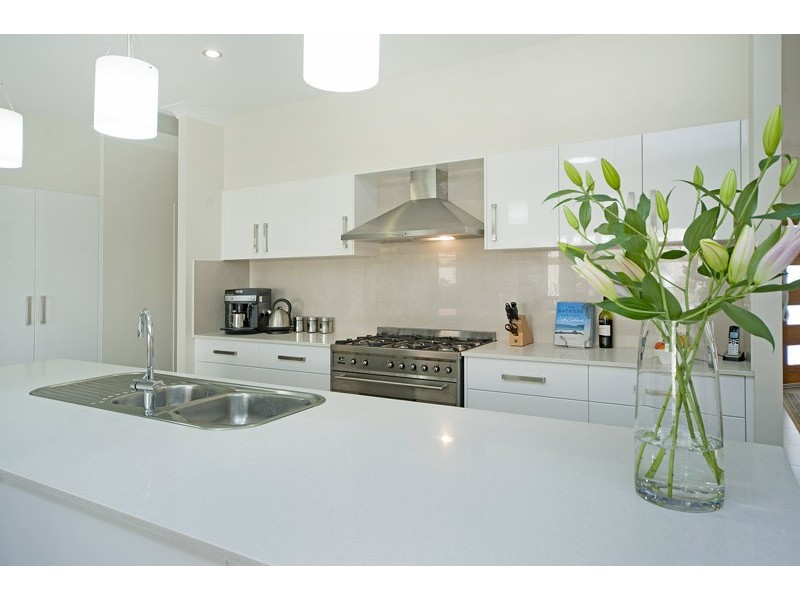 2572 Cressbrook Drive, Hope Island QLD 4212