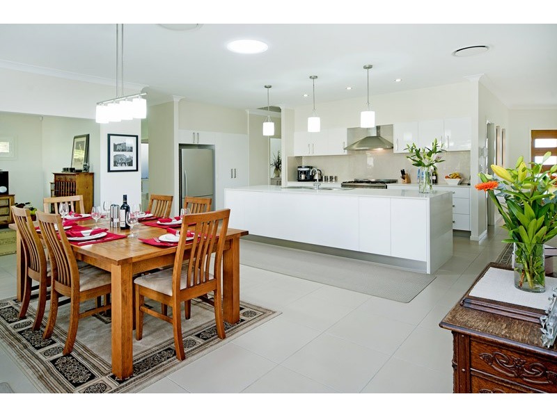 2572 Cressbrook Drive, Hope Island QLD 4212