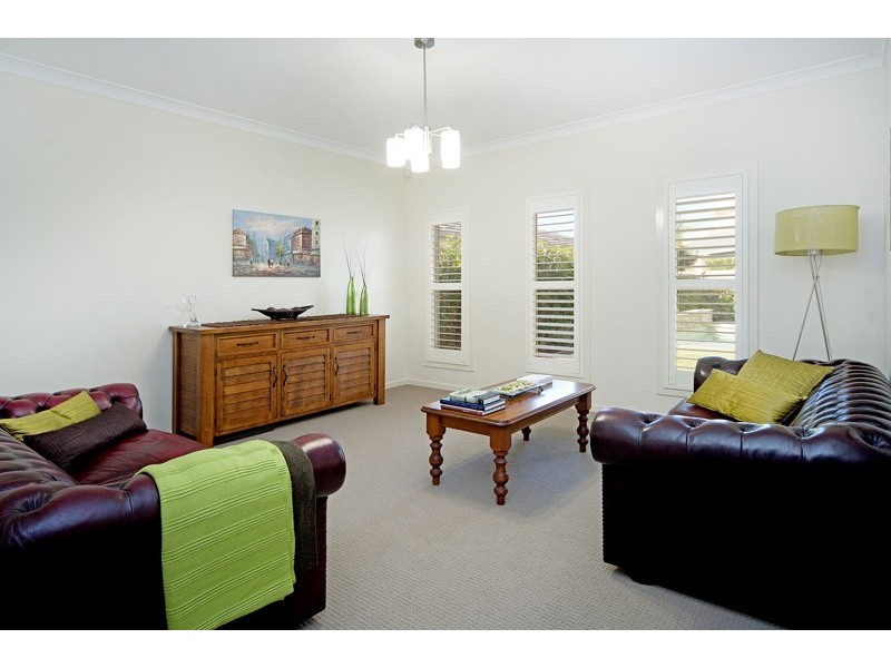 2572 Cressbrook Drive, Hope Island QLD 4212