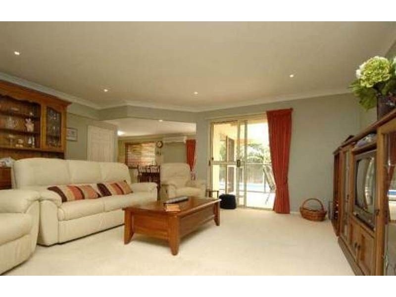 44a Sickle Avenue, Hope Island QLD 4212