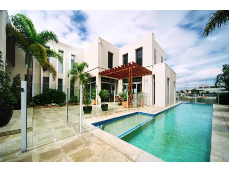 1671 Riverdale Drive, Hope Island QLD 4212