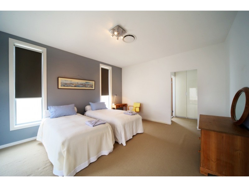 1671 Riverdale Drive, Hope Island QLD 4212