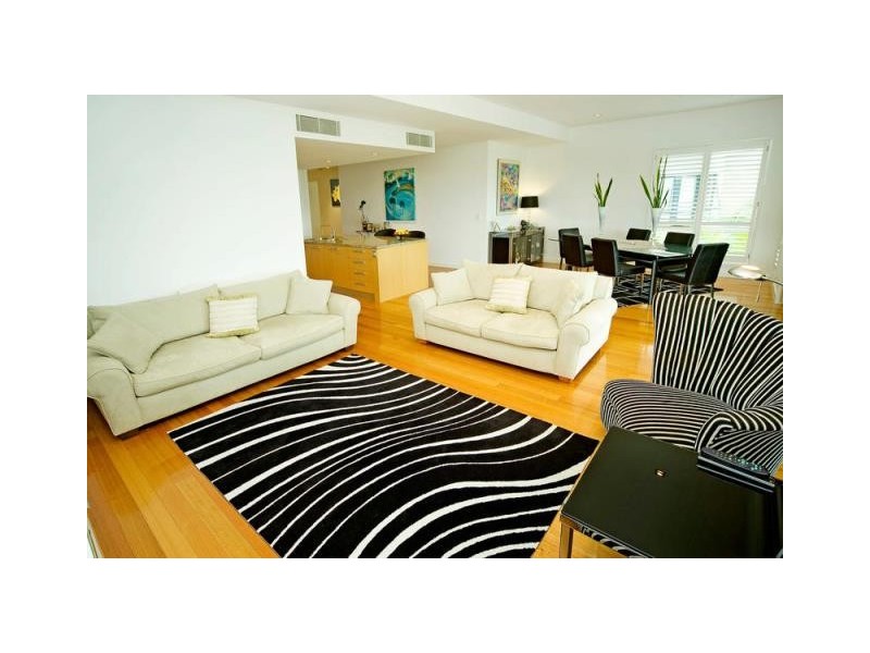 6034 Lucerne Cct, Hope Island QLD 4212