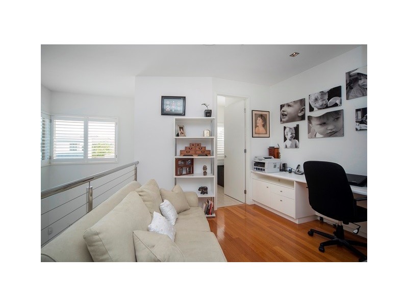 6034 Lucerne Cct, Hope Island QLD 4212