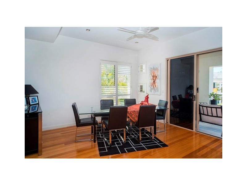 6034 Lucerne Cct, Hope Island QLD 4212
