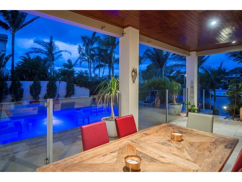 1094 Beechwood Drive, Hope Island QLD 4212