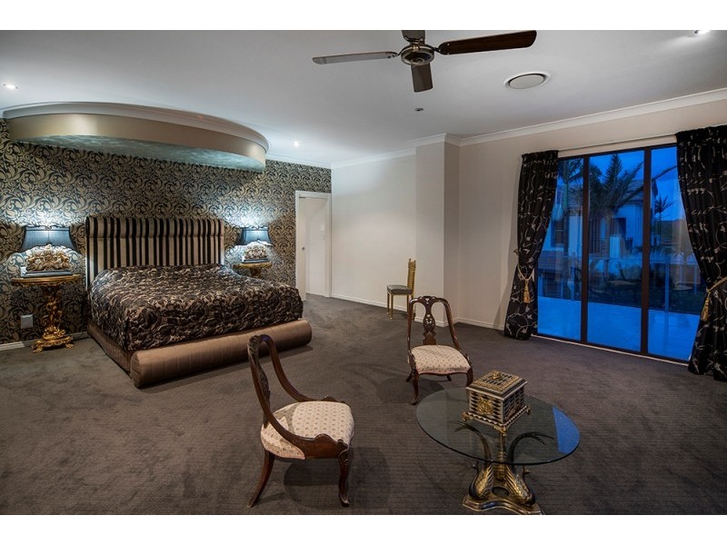 1094 Beechwood Drive, Hope Island QLD 4212