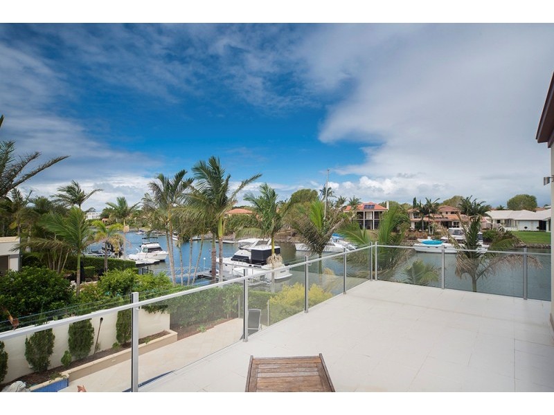 1094 Beechwood Drive, Hope Island QLD 4212