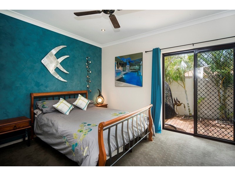 1094 Beechwood Drive, Hope Island QLD 4212
