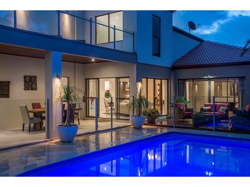 1094 Beechwood Drive, Hope Island QLD 4212