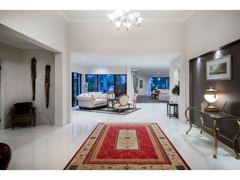 1094 Beechwood Drive, Hope Island QLD 4212