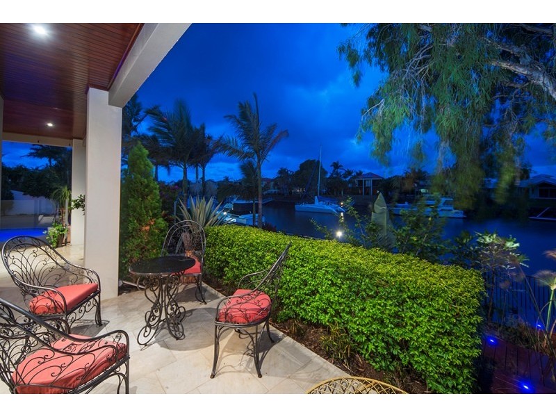 1094 Beechwood Drive, Hope Island QLD 4212