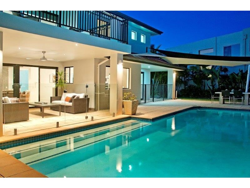 1092 Beechwood Drive, Hope Island QLD 4212