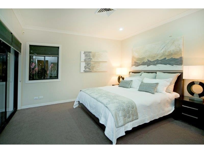 1092 Beechwood Drive, Hope Island QLD 4212