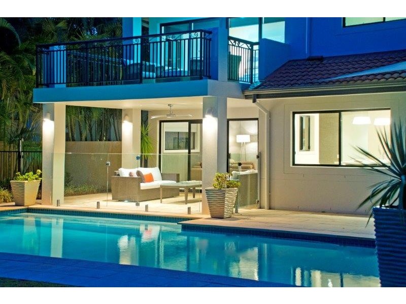 1092 Beechwood Drive, Hope Island QLD 4212