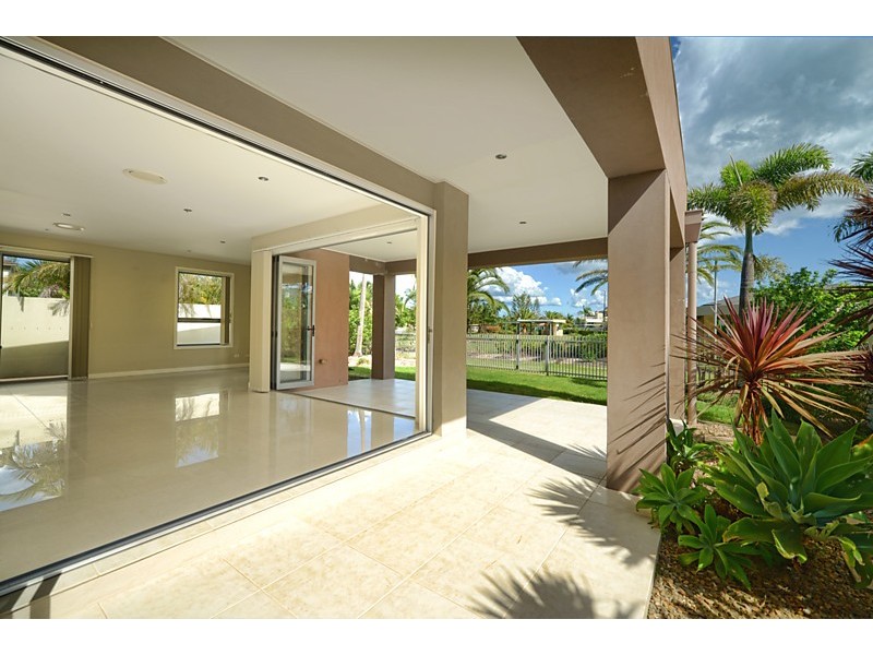 2804 Gracemere Circuit North, Hope Island QLD 4212