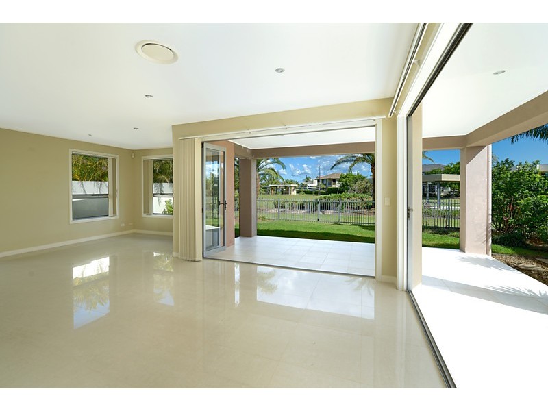 2804 Gracemere Circuit North, Hope Island QLD 4212