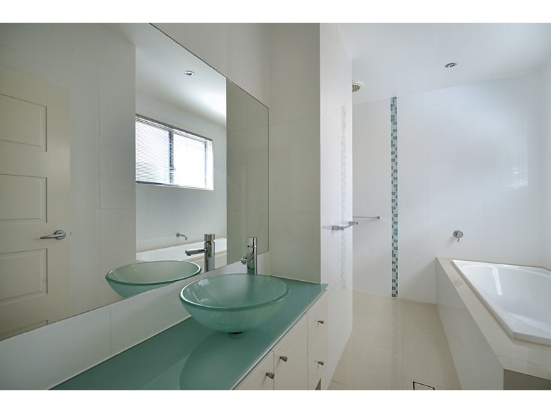 2804 Gracemere Circuit North, Hope Island QLD 4212