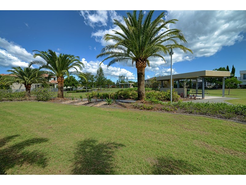 2804 Gracemere Circuit North, Hope Island QLD 4212