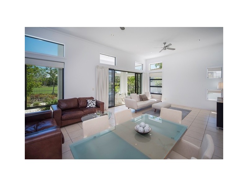 2813 Gracemere Circuit East, Hope Island QLD 4212