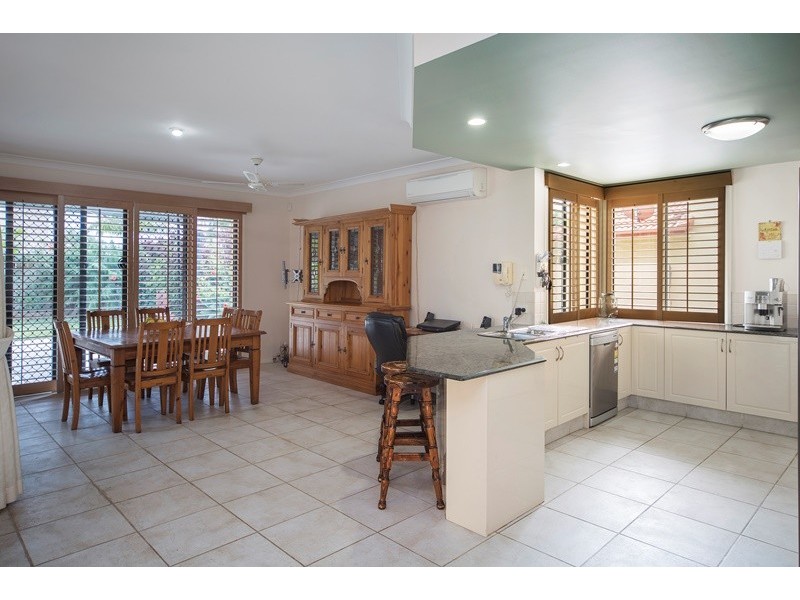 19 Calmwater Crescent, Helensvale QLD 4212