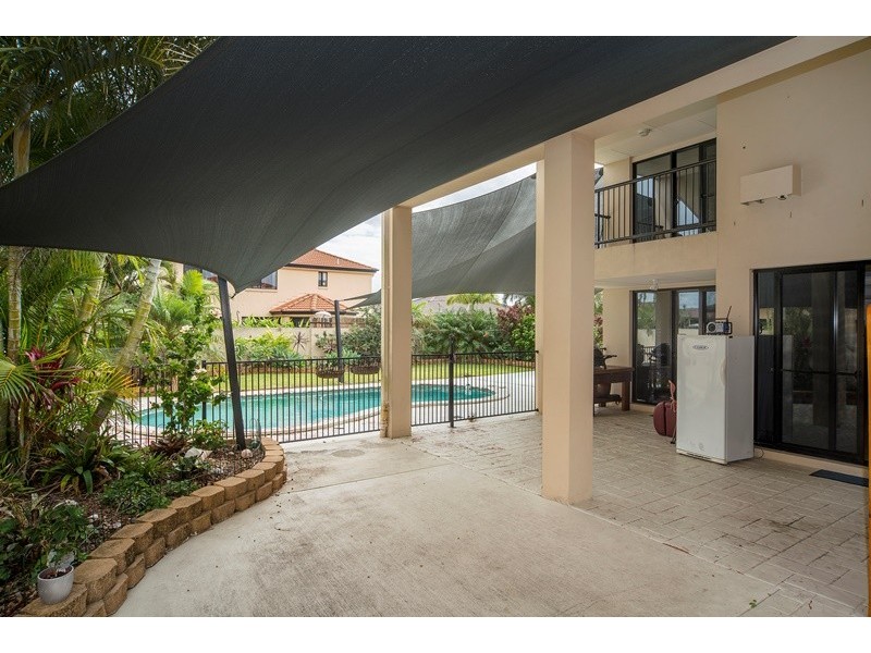 19 Calmwater Crescent, Helensvale QLD 4212