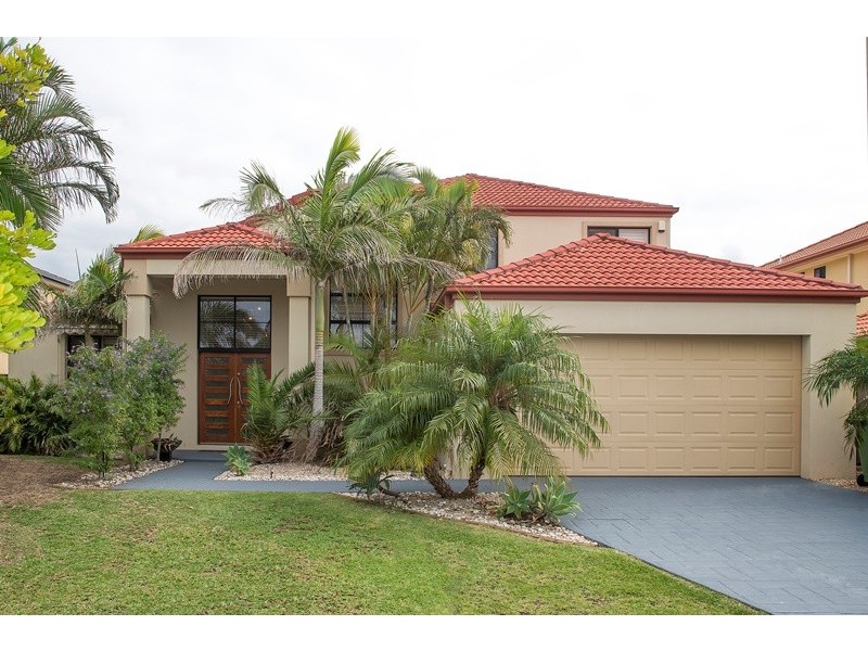 19 Calmwater Crescent, Helensvale QLD 4212