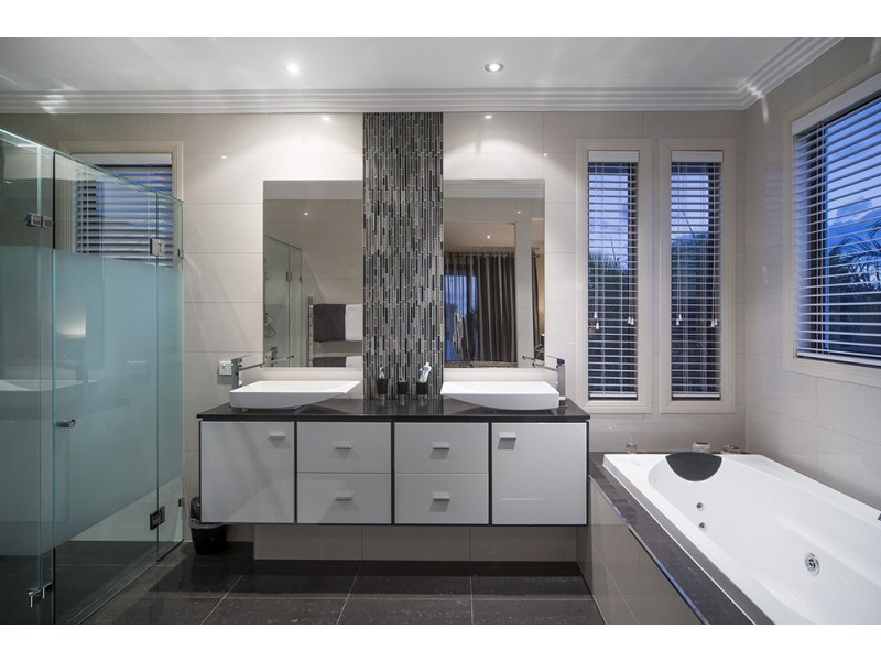 74 Southaven Drive, Helensvale QLD 4212