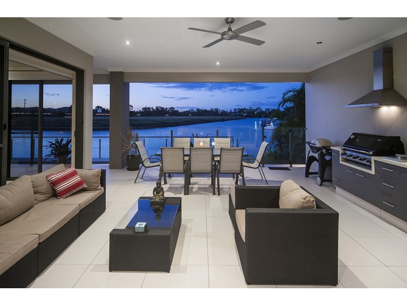 74 Southaven Drive, Helensvale QLD 4212