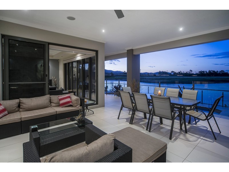 74 Southaven Drive, Helensvale QLD 4212