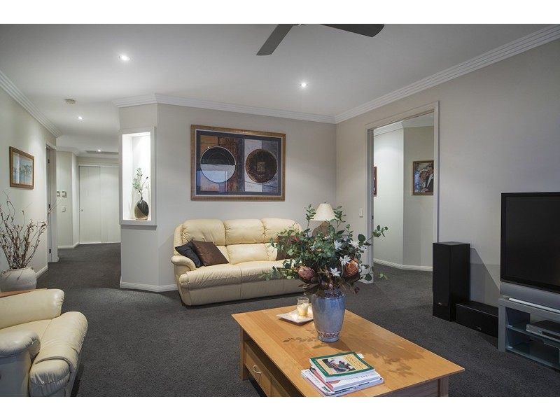 74 Southaven Drive, Helensvale QLD 4212