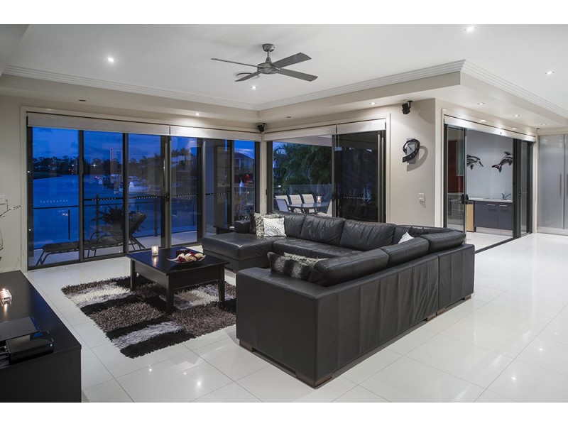 74 Southaven Drive, Helensvale QLD 4212