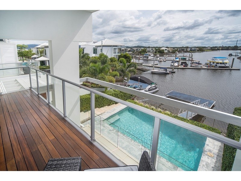 6 River Links Boulevard, Helensvale QLD 4212