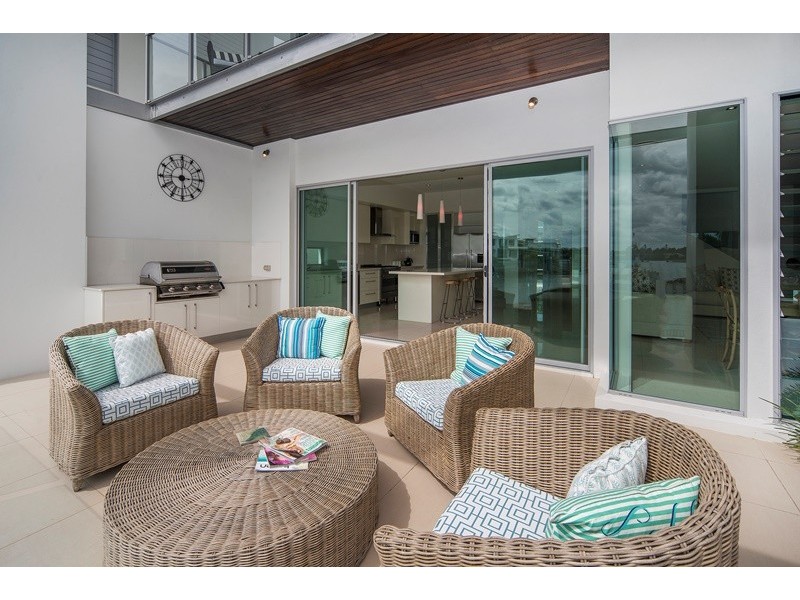 6 River Links Boulevard, Helensvale QLD 4212