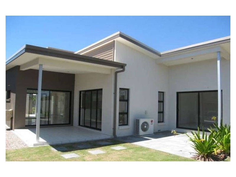 17 Galley Road, Hope Island QLD 4212