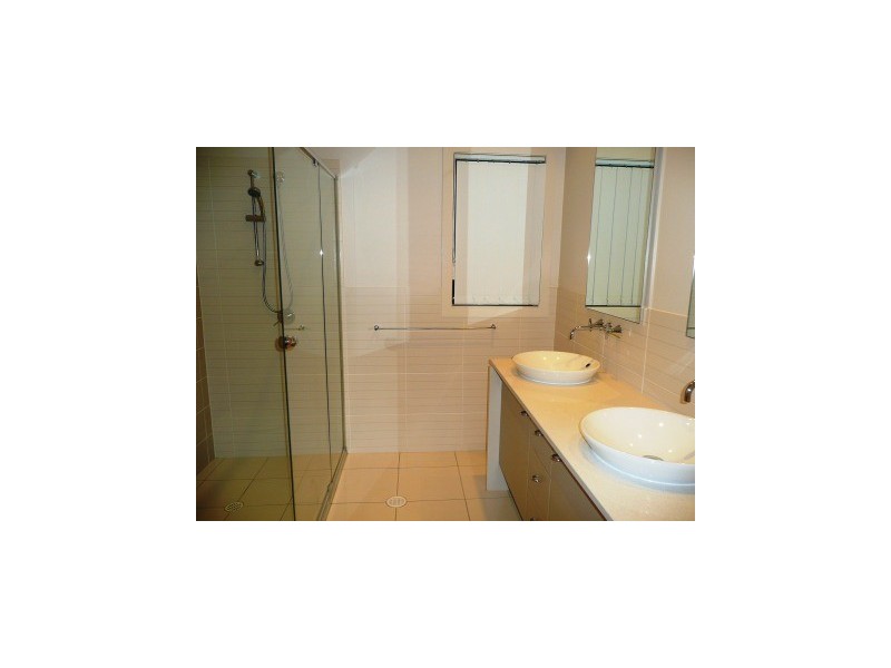 17 Galley Road, Hope Island QLD 4212