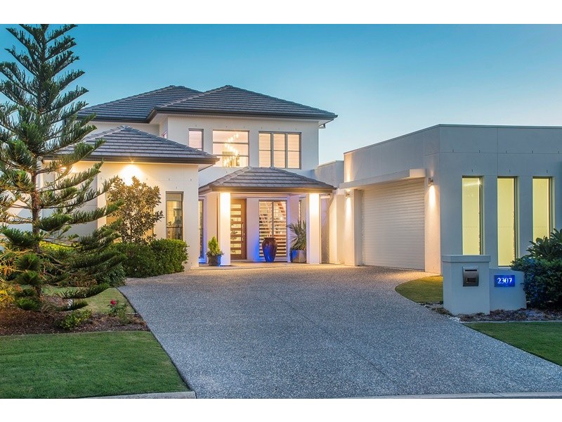 2307 Belmont Court East, Hope Island QLD 4212