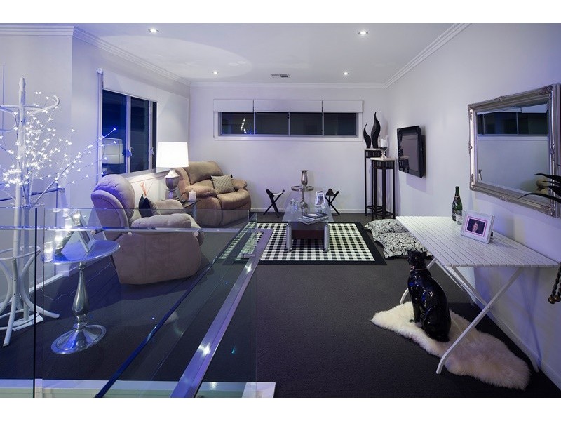 2307 Belmont Court East, Hope Island QLD 4212