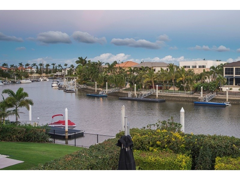 2318 Cressbrook Drive, Hope Island QLD 4212