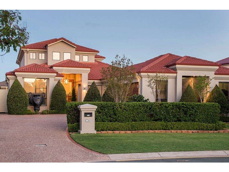 2318 Cressbrook Drive, Hope Island QLD 4212