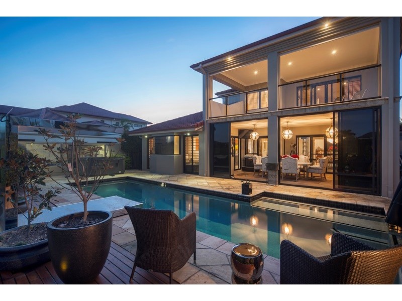 2318 Cressbrook Drive, Hope Island QLD 4212