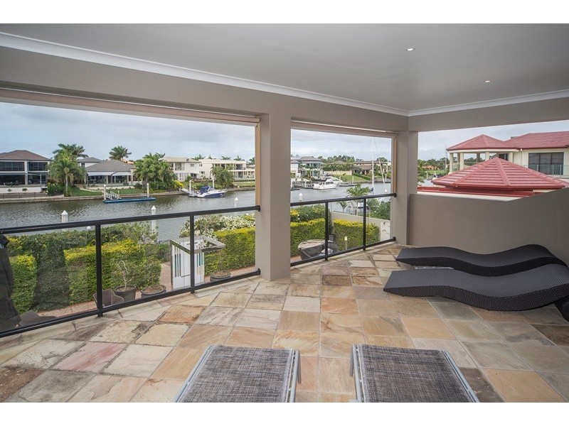 2318 Cressbrook Drive, Hope Island QLD 4212