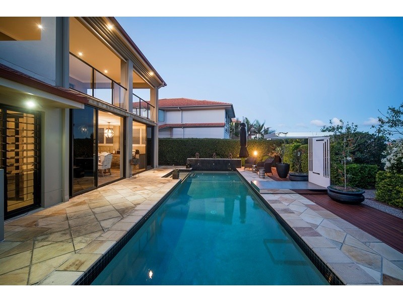 2318 Cressbrook Drive, Hope Island QLD 4212