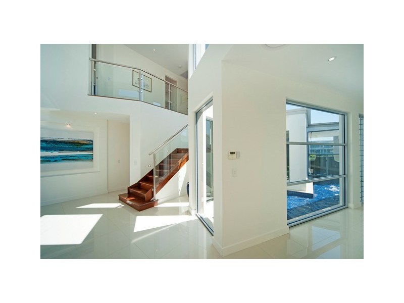 33 Ferrymans Court, Helensvale QLD 4212