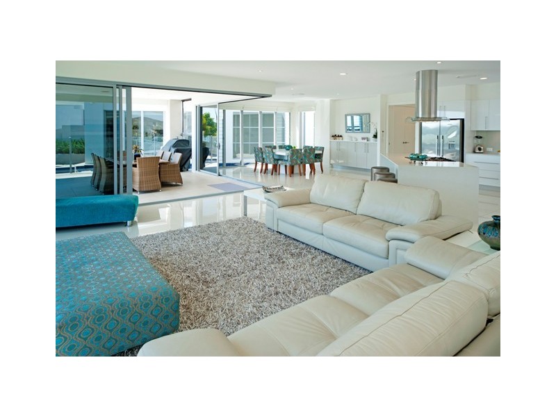 33 Ferrymans Court, Helensvale QLD 4212