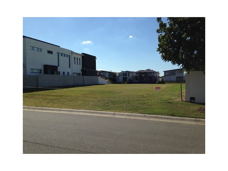 19 Quayside Drive, Helensvale QLD 4212