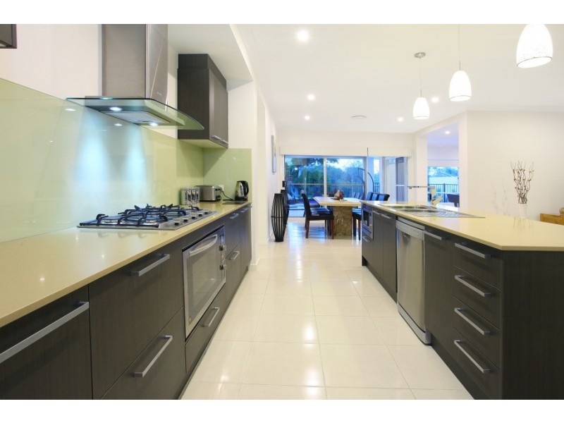 43 The Peninsula, Helensvale QLD 4212