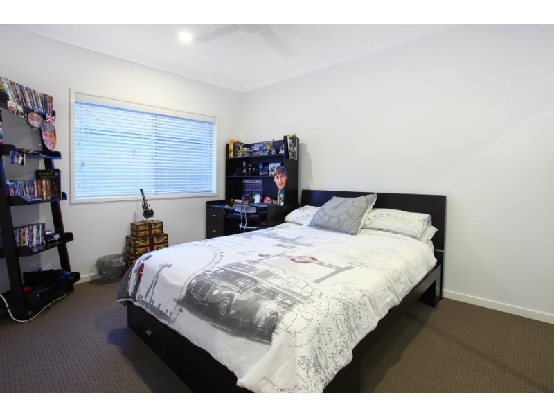 43 The Peninsula, Helensvale QLD 4212