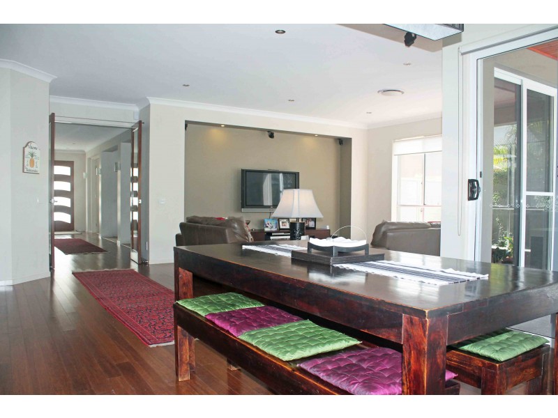 2801 Gracemere Circuit North, Hope Island QLD 4212